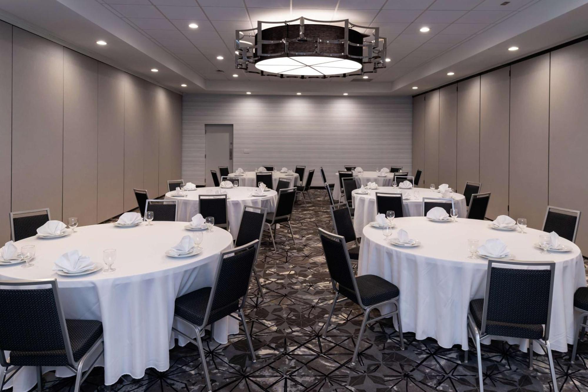 Hilton Garden Inn Columbia Downtown Extérieur photo